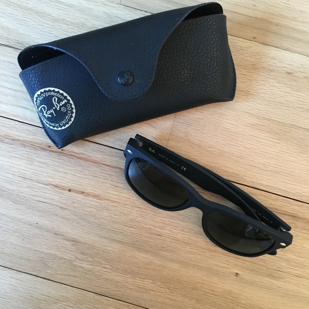 Brand new RayBan New Wayfarer sunglasses